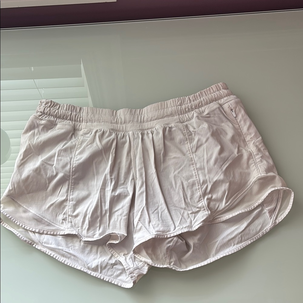 Lululemon Hotty Hot Short *Long 4” White
